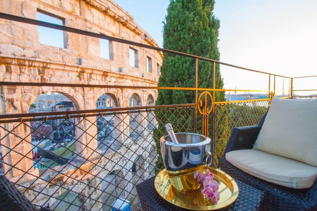 Apartment Arena & Seaview Luxurious Residence Pula Croatia