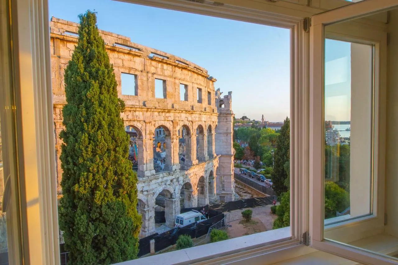 Apartment Arena & Seaview Luxurious Residence Pula