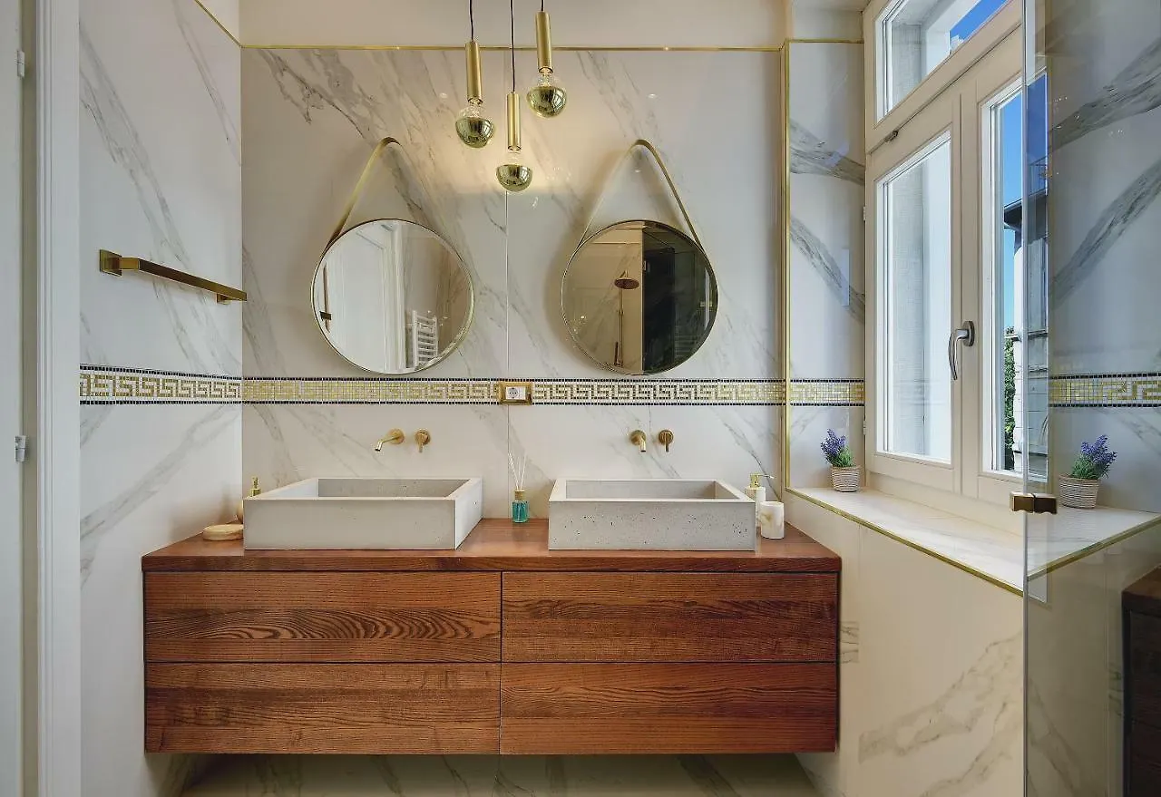 Arena & Seaview Luxurious Residence Pula