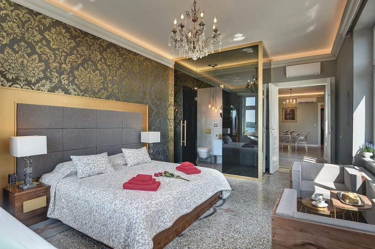 Arena & Seaview Luxurious Residence Pula 0*,